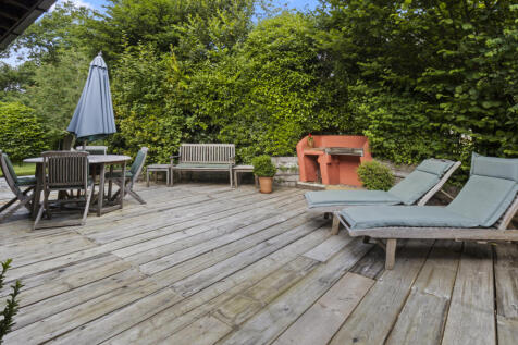 Annex Decking