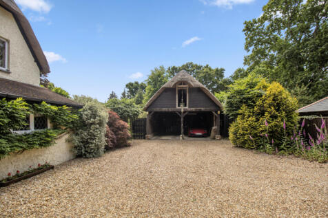 Driveway/Car Port