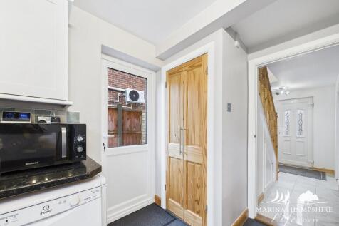 CAM03915G0-PR0020...