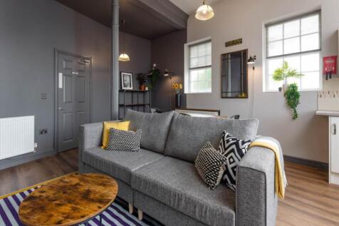 Large Lounge showing