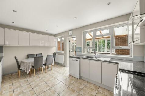 Kitchen:Dining.jpg
