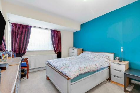 S-260_Feltham_Hill_Road_TW15_1LN-22.JPG