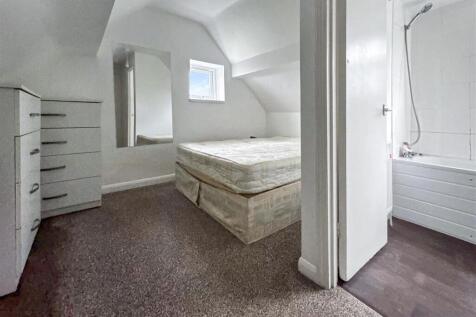Bed_Ensuite.jpeg