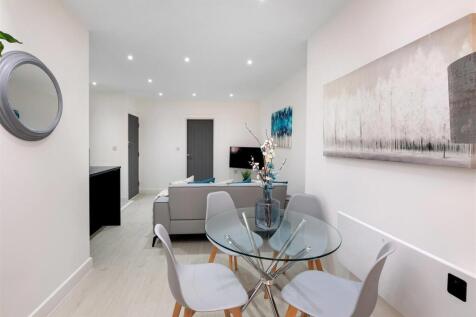 360 TW3 Ellerdine Rd 207-B-03.jpg