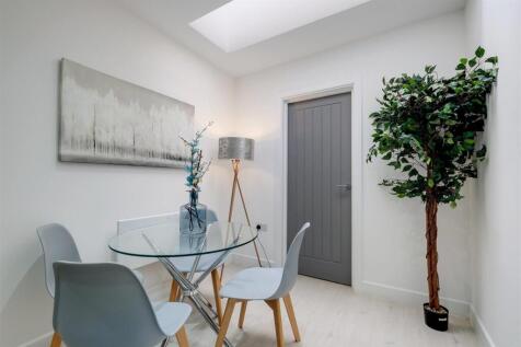 360 TW3 Ellerdine Rd 207-B-09.jpg