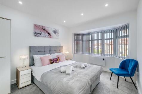 360 TW3 Ellerdine Rd 207-A-03.jpg
