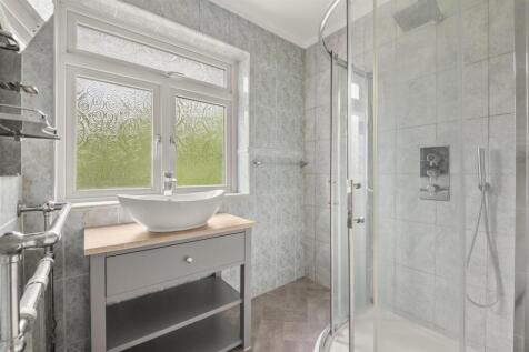 Shower Room.jpg