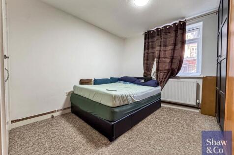 Bed 1.jpeg