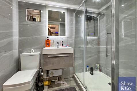 Ensuite.jpeg