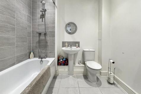 Bathroom.jpeg
