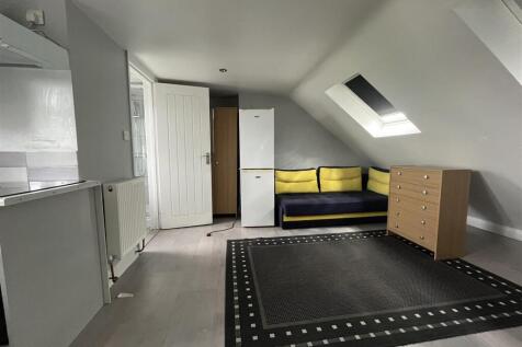 Jeymer Drive Loft 2.jpg