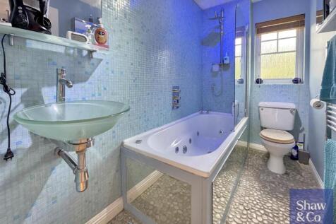Bathroom.jpeg