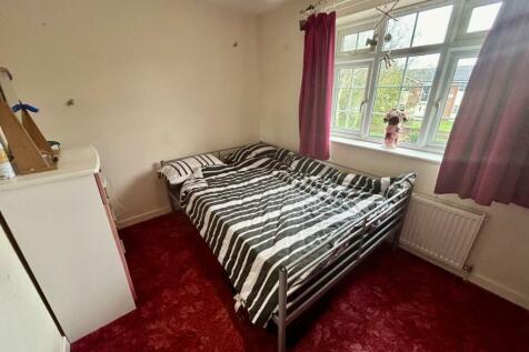 Bedroom 4.jpg
