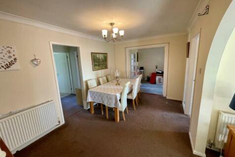 Dining Room.jpg