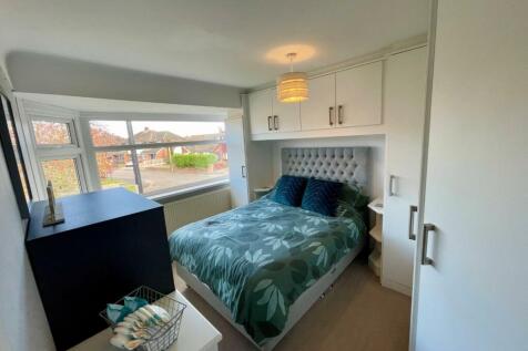 Master Bedroom.jpg