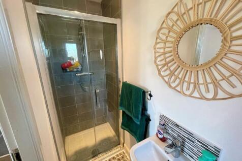 Ensuite Shower Room.jpg