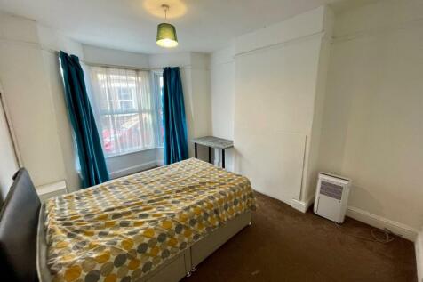 Bedroom One.jpg