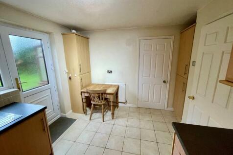 Breakfast Area.jpg
