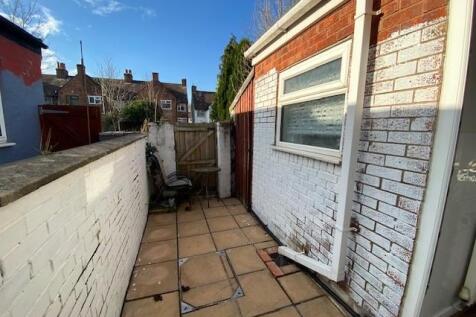 Rear Yard.jpg
