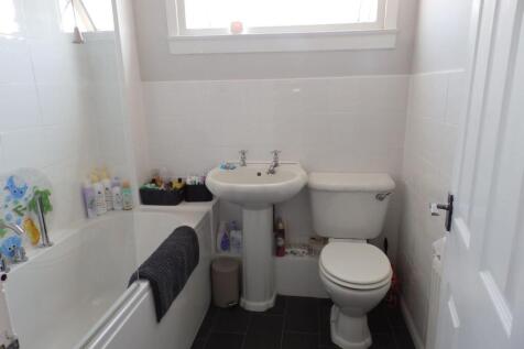 Bathroom.JPG