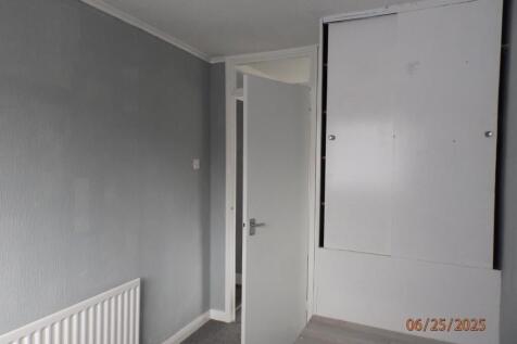 Third Bedroom 2.JPG