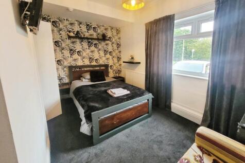 742668d9-Room 207 20Heathfield 20Rd.jpg