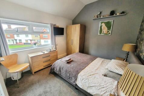 0c516961-Bedroom 205 20Heathfield 20Rd.jpg