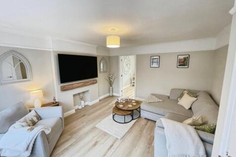 7fc7b005--4741-BA21-5F654396722C-13636-00000FFCF4B