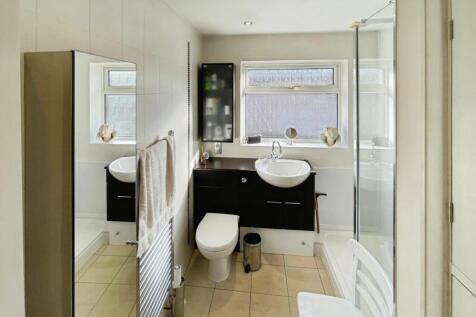 94efa390--40B2-8402-8DB97A5F9A55-20392-000002CF4A2