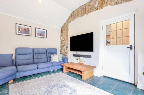 Bedroom / Sitting Room