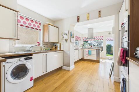 Kitchen/Living Area