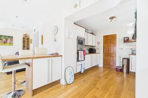 Kitchen/Living Area
