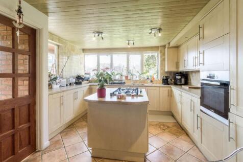29-31 Finedon Road 010.jpg