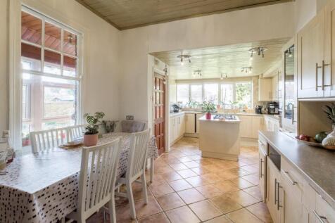 29-31 Finedon Road 011.jpg