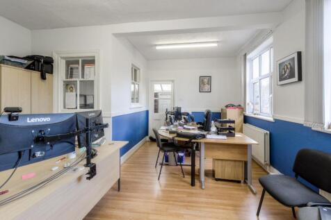 29-31 Finedon Road 028.jpg