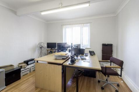 29-31 Finedon Road 032.jpg