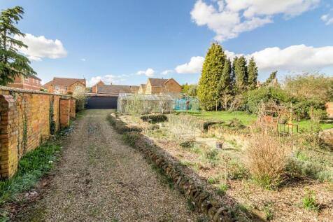 29-31 Finedon Road 039.jpg