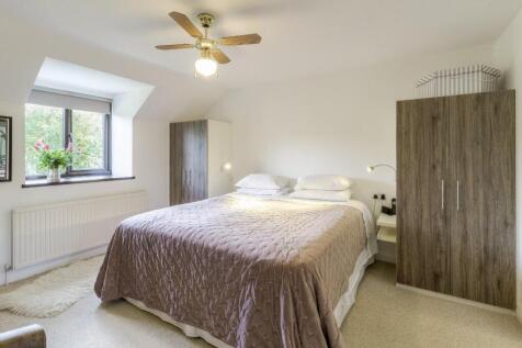 1 Manor Garden Court 010.jpg