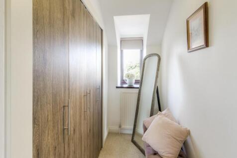1 Manor Garden Court 012.jpg