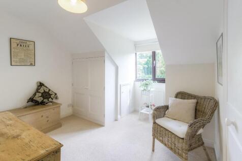 1 Manor Garden Court 015.jpg