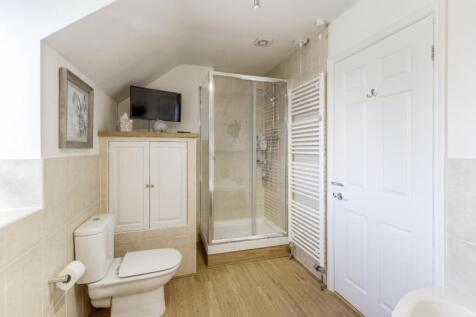 1 Manor Garden Court 017.jpg
