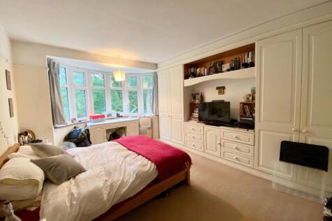 Bedroom 1.jpeg