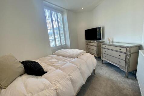Bedroom 1.jpeg