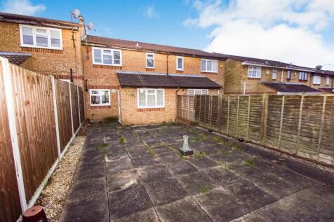 101 lowestoft drive garden reverse.JPG