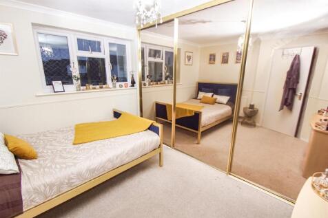 101 lowestoft drive rear bedroom.JPG