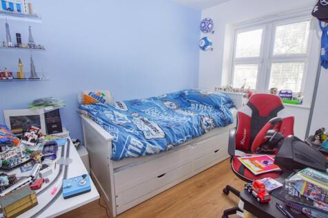 14 amesbury bedroom 3 2025.JPG