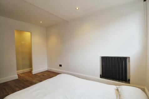 pbox-bedroom-327272.JPG