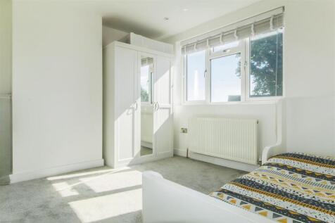 editedimage-7dc82a14-668a-4da6-82cb-ec73933e391b 2