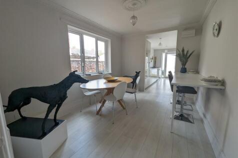 Breakfast Room