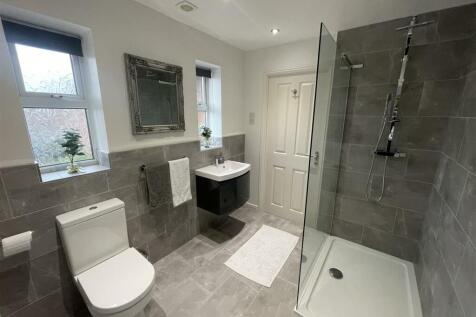 Jack and Jill En-Suite